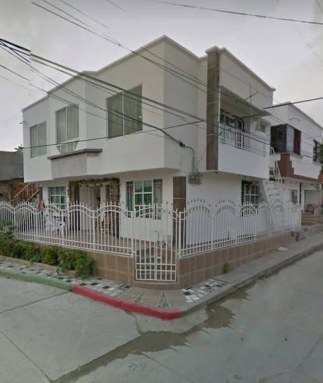 Venta de Casa en Cartagena barrio Maria Cano calle principal, esquinera