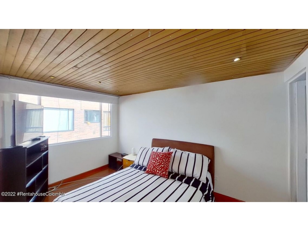 Apartamento en  Los Cedros(Bogota) RAH CO: 23-262