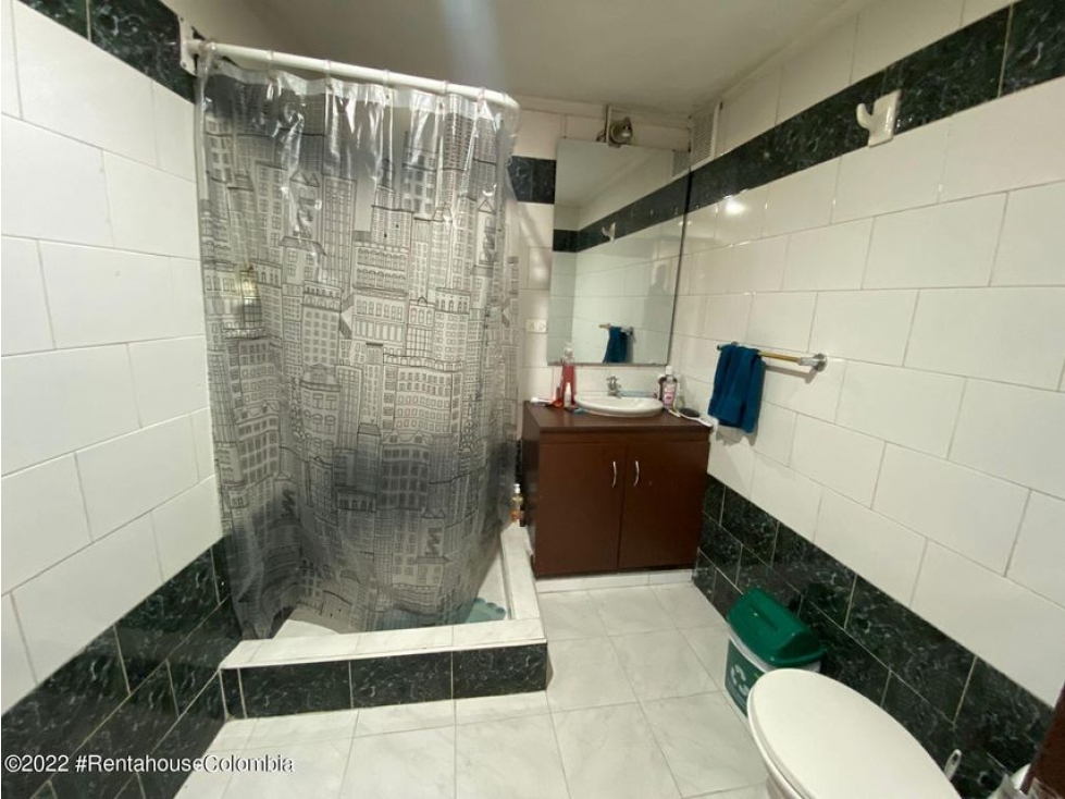 Apartamento en  Marly(Bogota) RAH CO: 22-2795