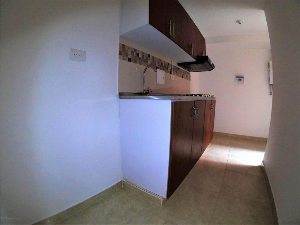 Apartamento en  La Arboleda RAH CO: 23-972