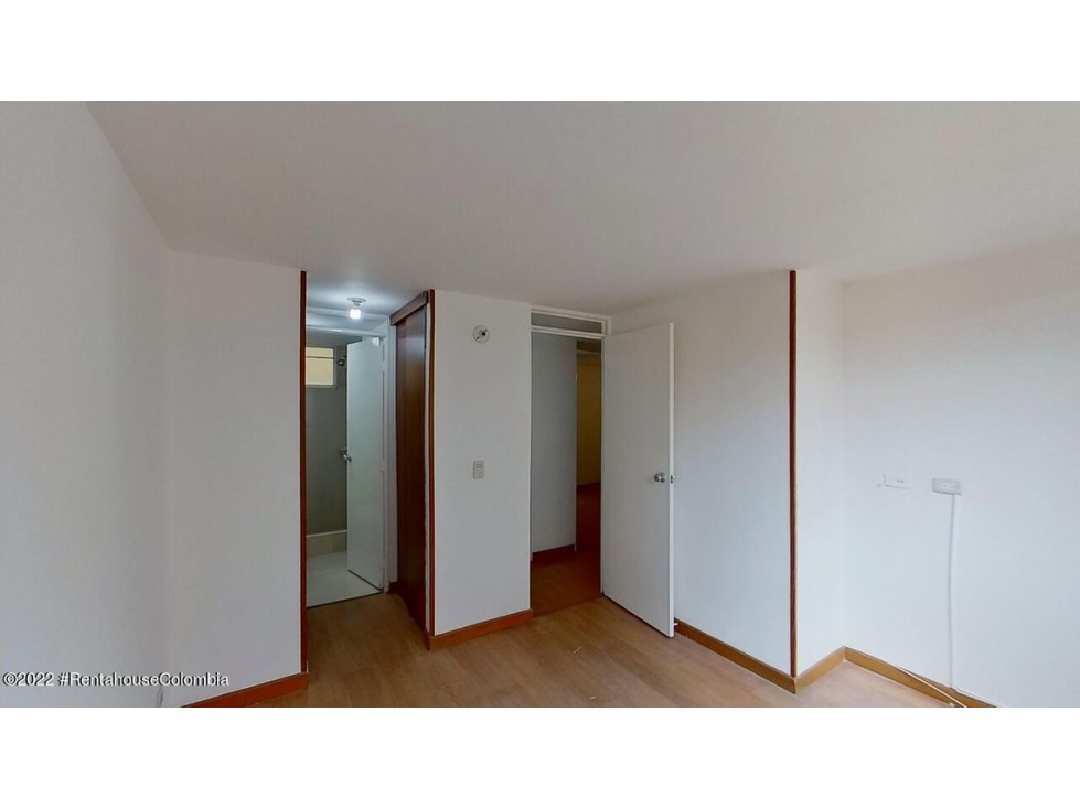 Apartamento en  El Codito(Bogota) RAH CO: 22-2921