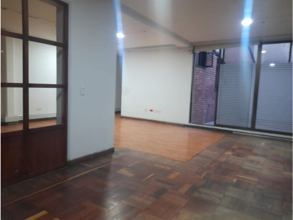 CASA PARA OFICINAS EN VENTA Y ARRIENDO EN BOGOTA-La Esmeralda 650 m2