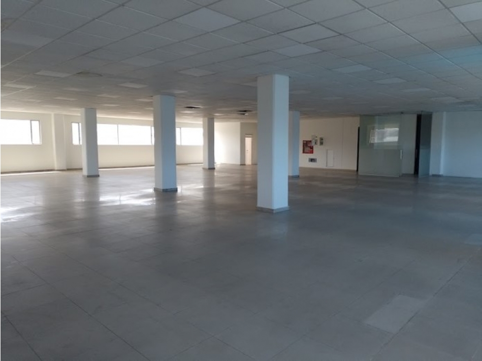 EDIFICIO DE OFICINAS EN BOGOTA-Toberin 3.600 m2