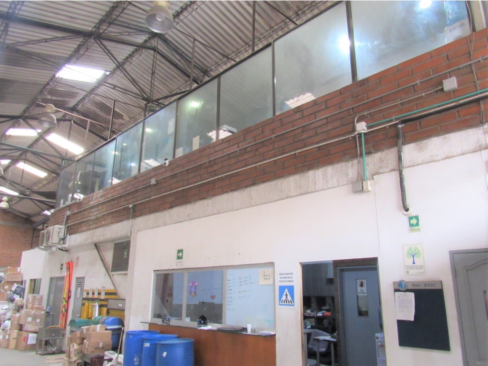 Arriendo Bodega industrial de la Candelaria - Chagualo, Medellín